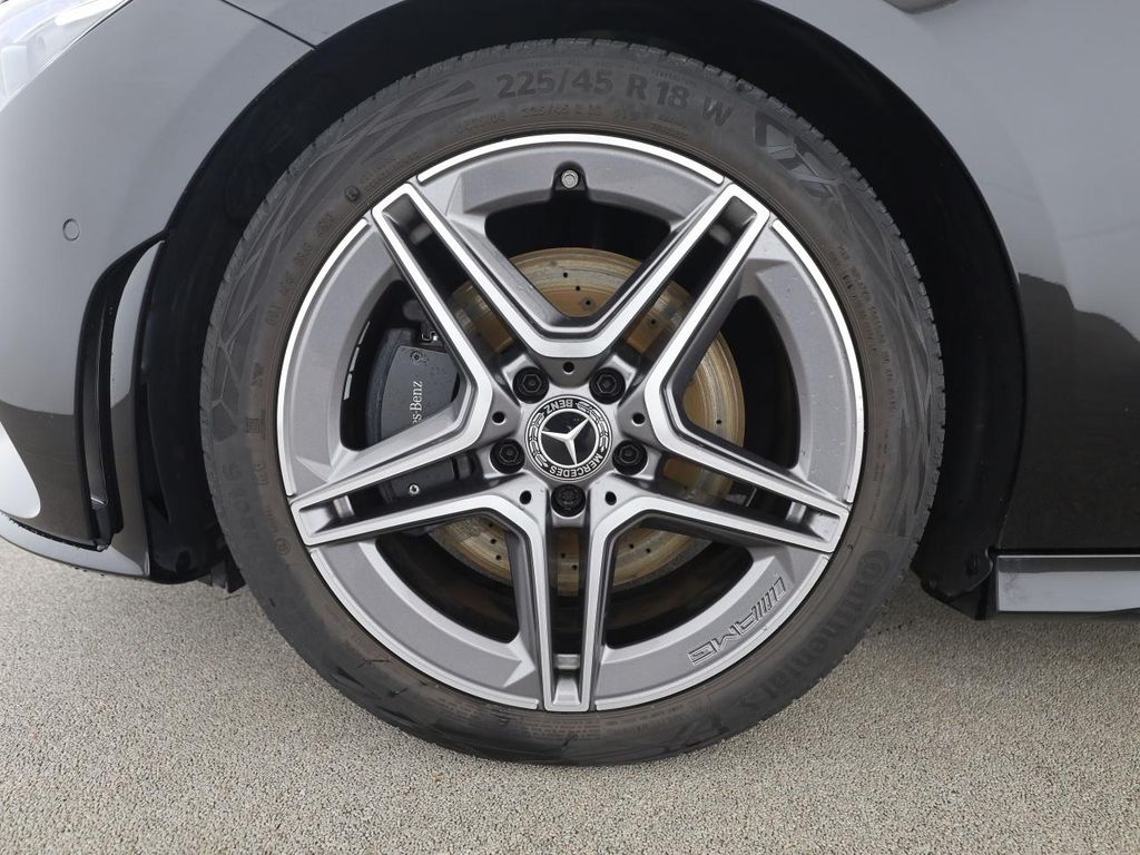 Mercedes-Benz CLA 200 2021