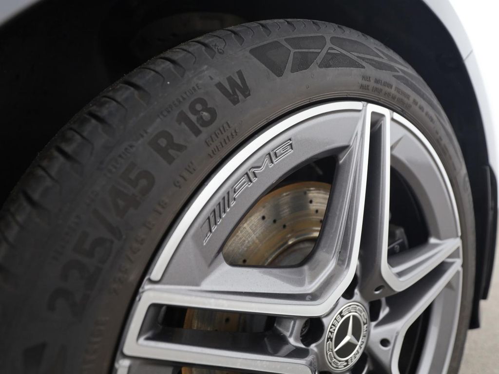 Mercedes-Benz CLA 200 2021