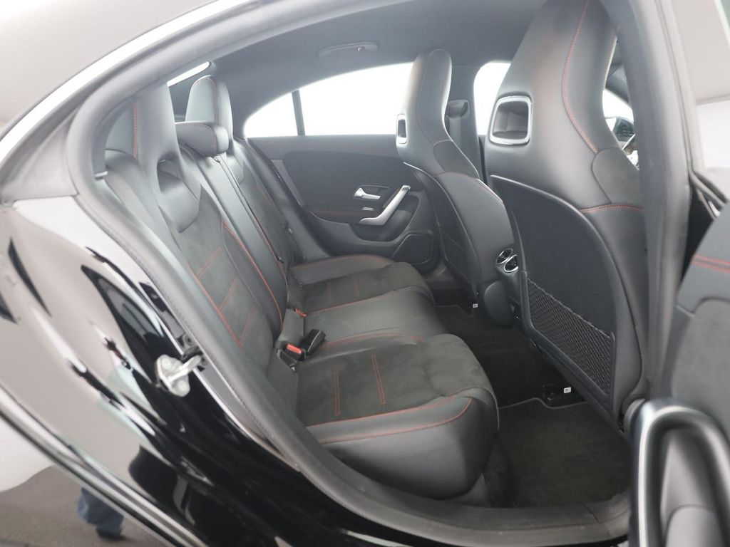 Mercedes-Benz CLA 200 2021