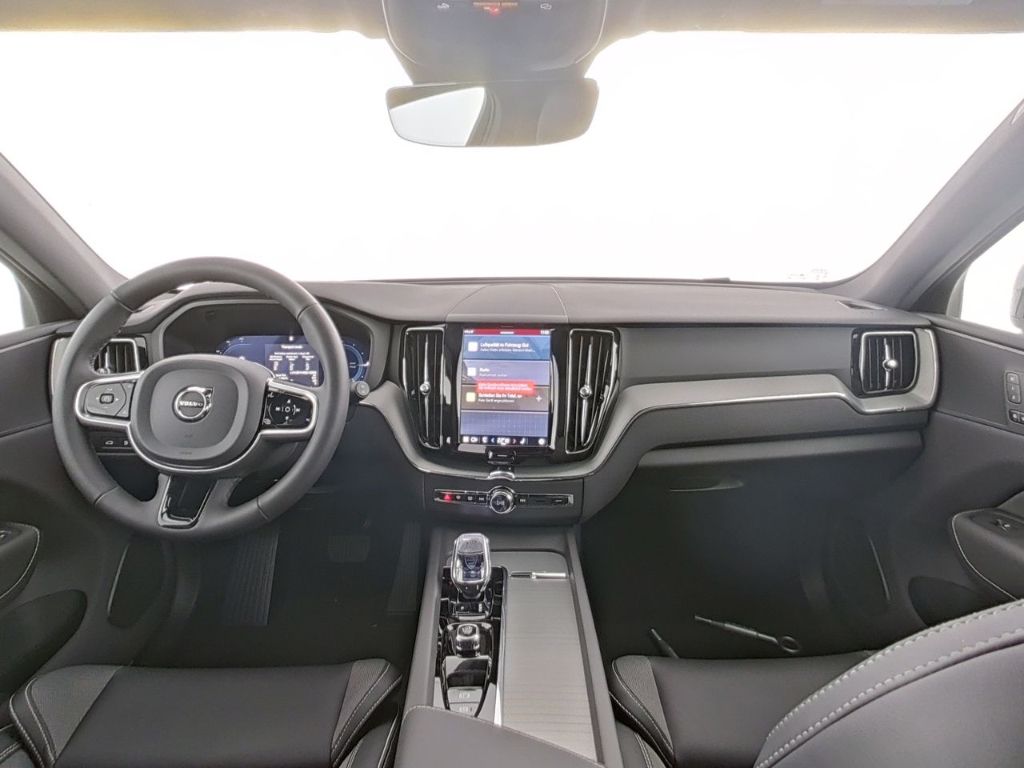 Volvo XC60 2025