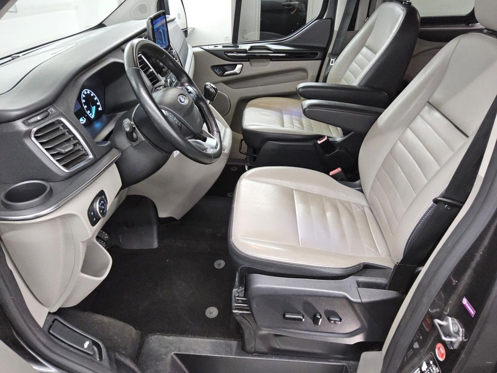 Ford Tourneo Custom 2022