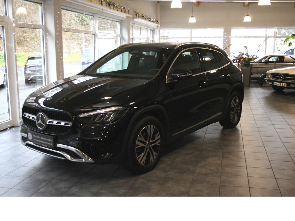 Mercedes-Benz GLA 200 2024