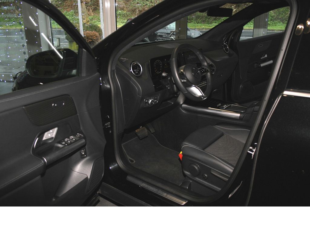 Mercedes-Benz GLA 200 2024