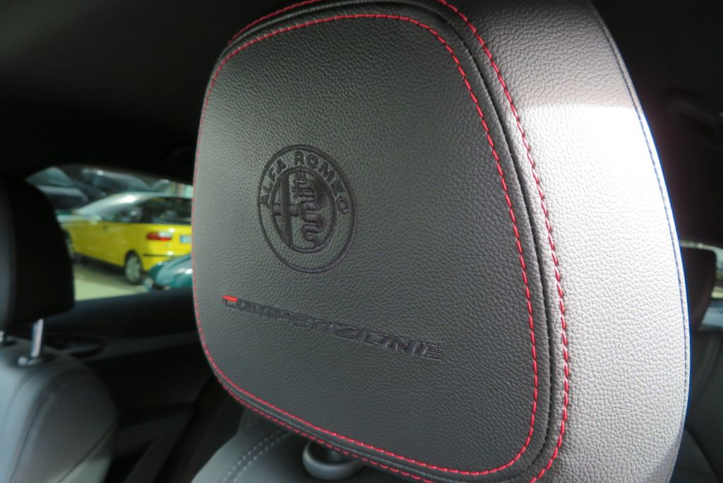 Alfa Romeo Stelvio 2023