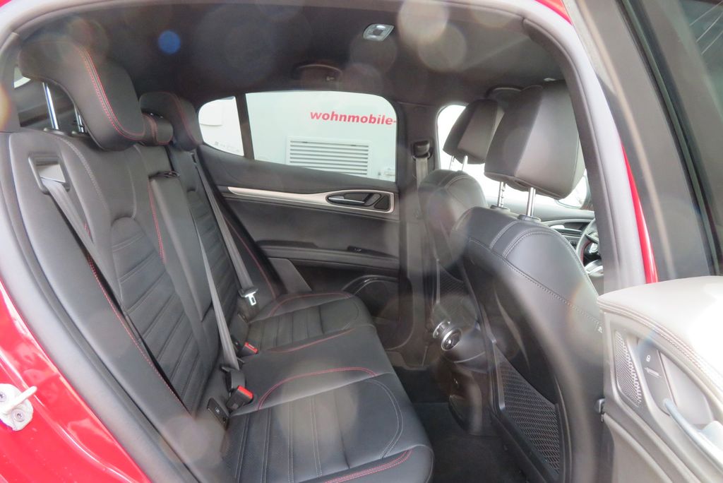 Alfa Romeo Stelvio 2023