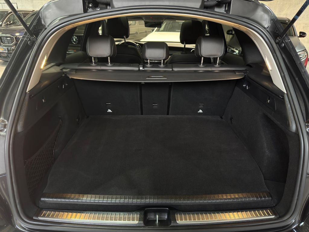 Mercedes-Benz GLC 300 2022