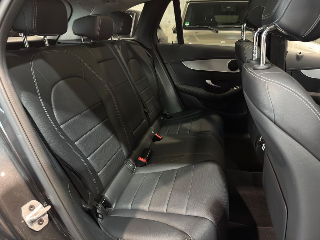 Mercedes-Benz GLC 300 2022
