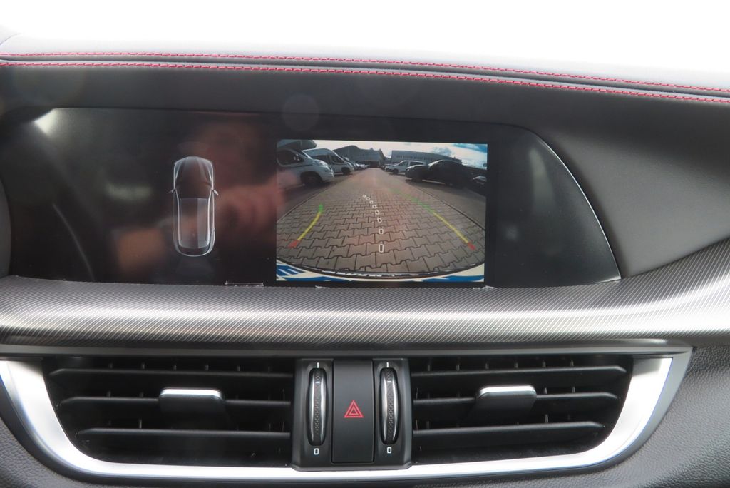 Alfa Romeo Stelvio 2023