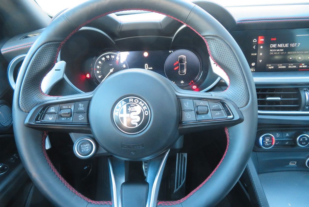 Alfa Romeo Stelvio 2023