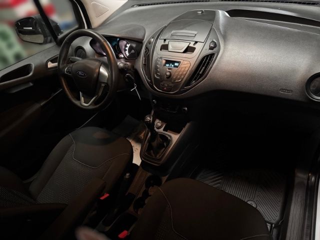 Ford Transit Courier 2023