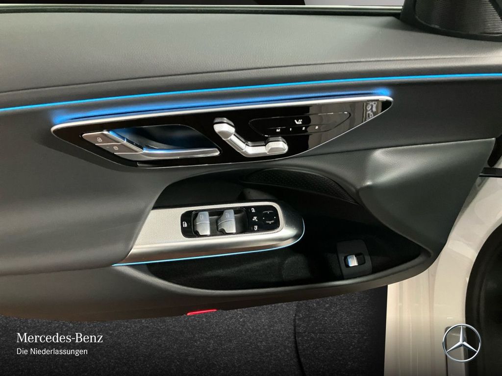 Mercedes-Benz E 300 2025