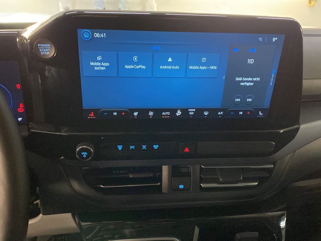 Ford Tourneo Custom 2025