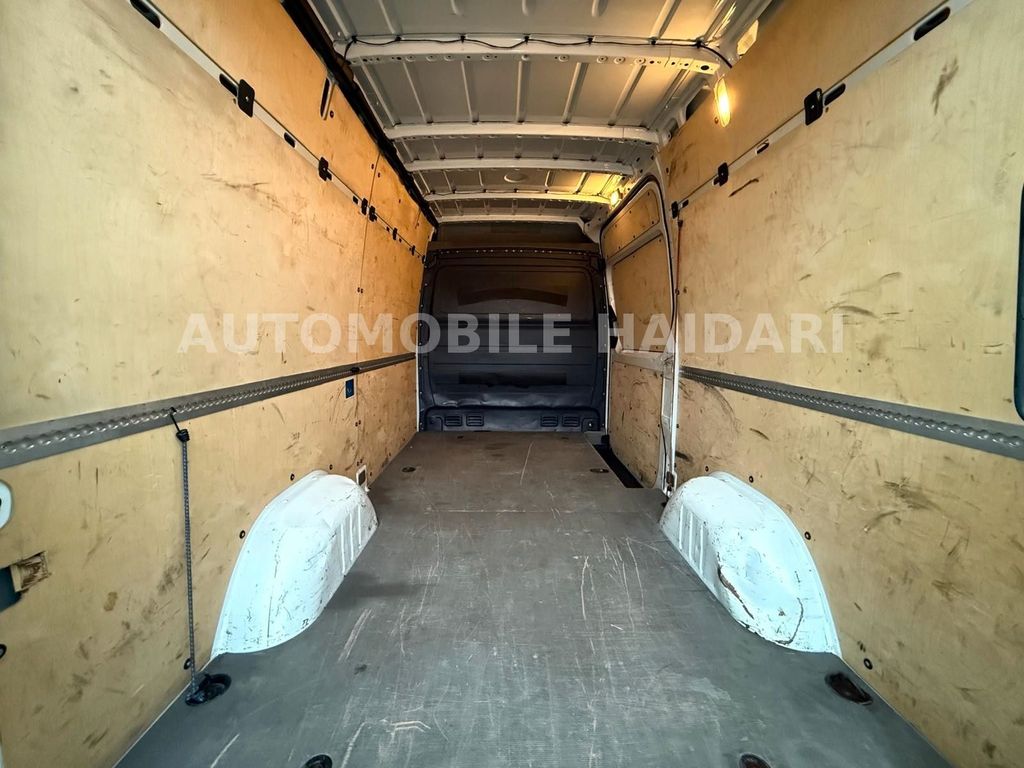 Mercedes-Benz Sprinter 2012