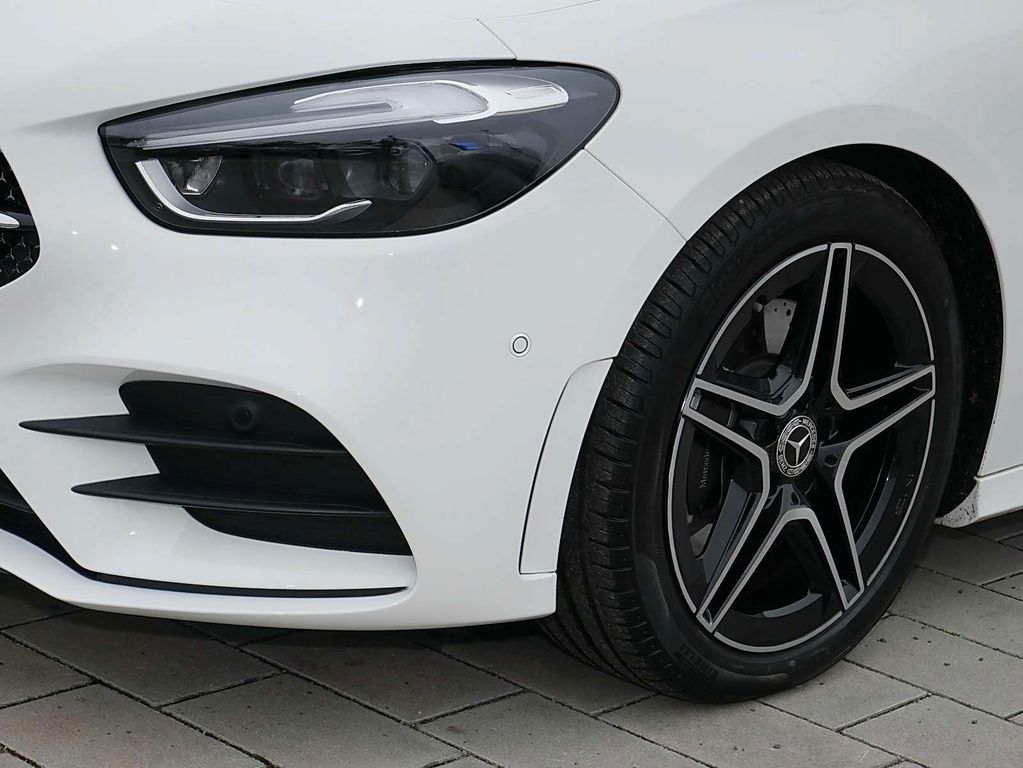 Mercedes-Benz B 220 2025