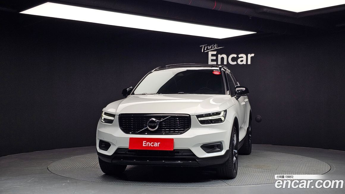 Volvo XC40 2021
