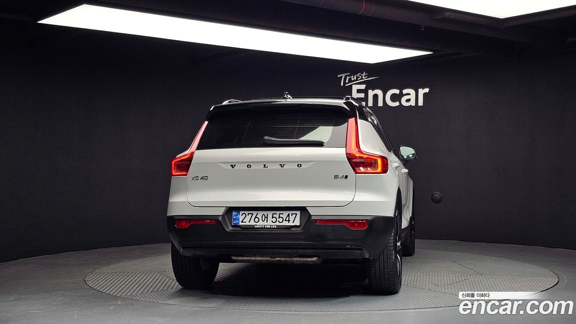 Volvo XC40 2021