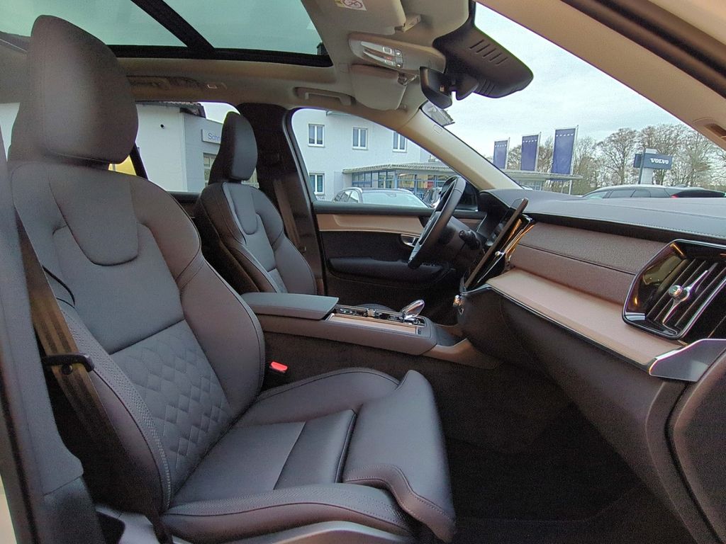 Volvo XC90 2025