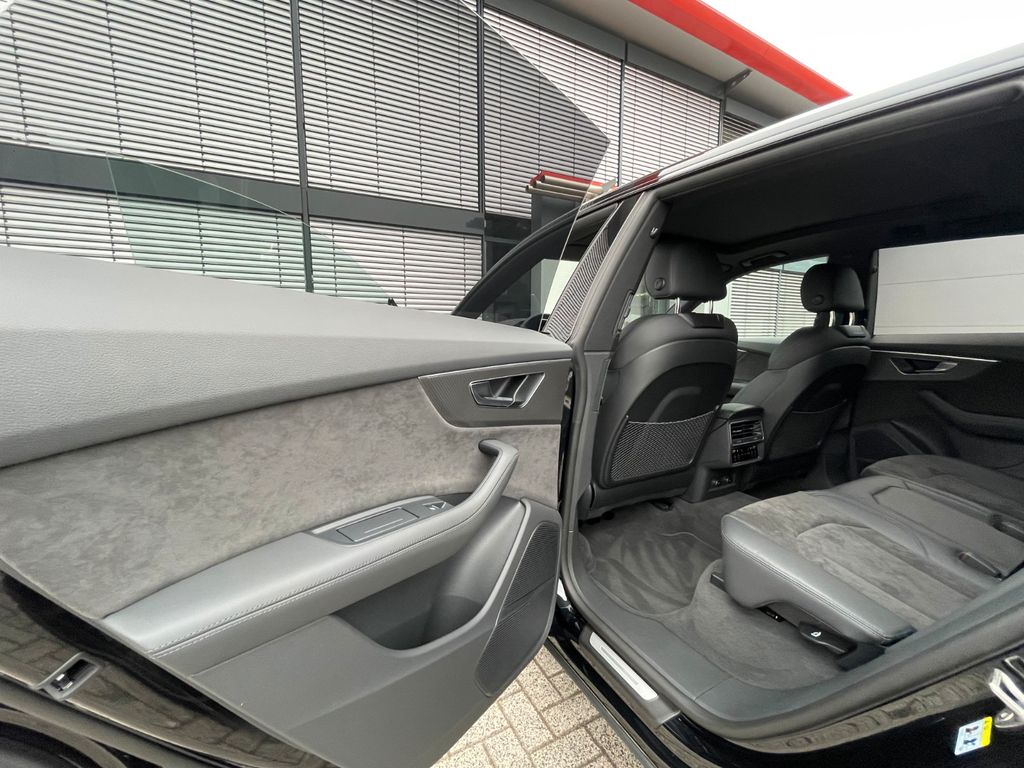 Audi RSQ8 2021