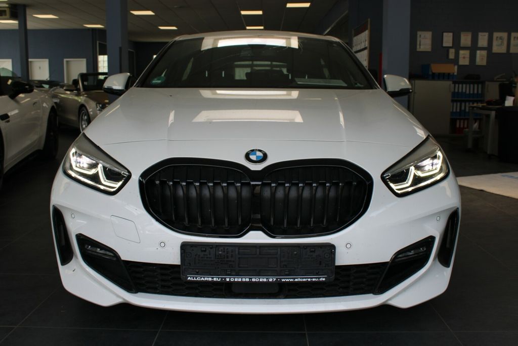 BMW 118 2022