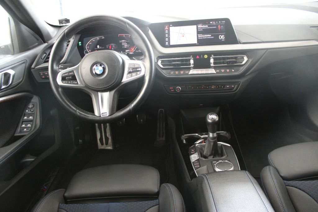 BMW 118 2022