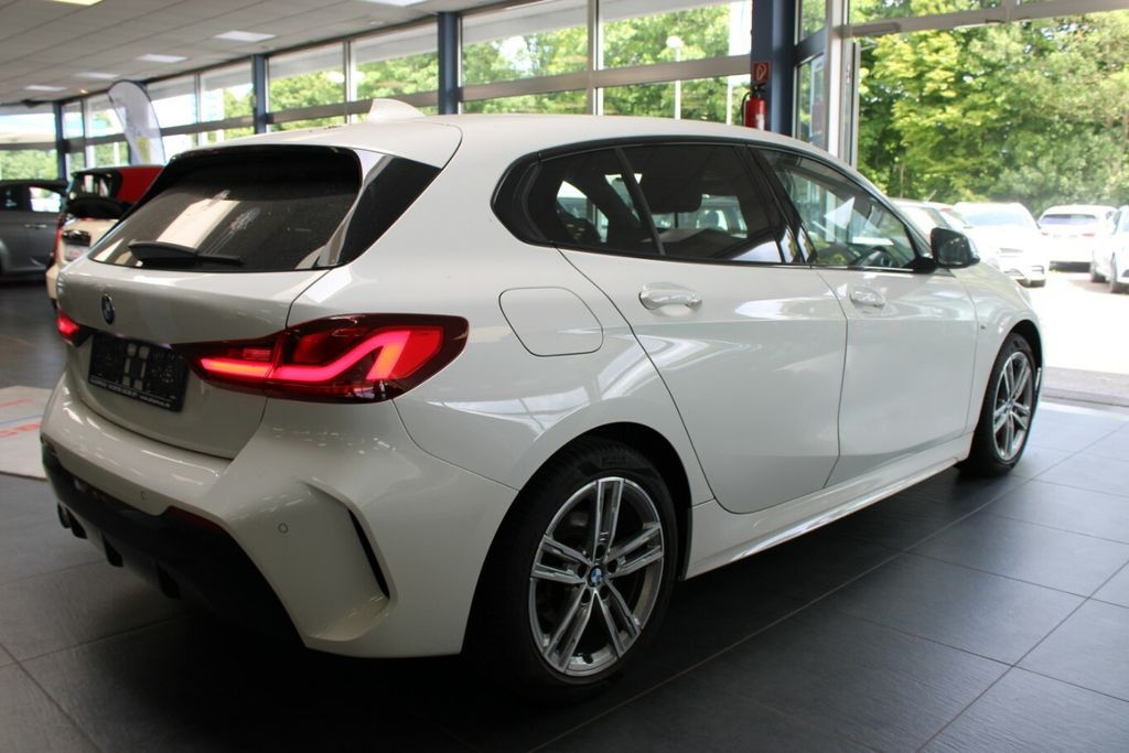 BMW 118 2022