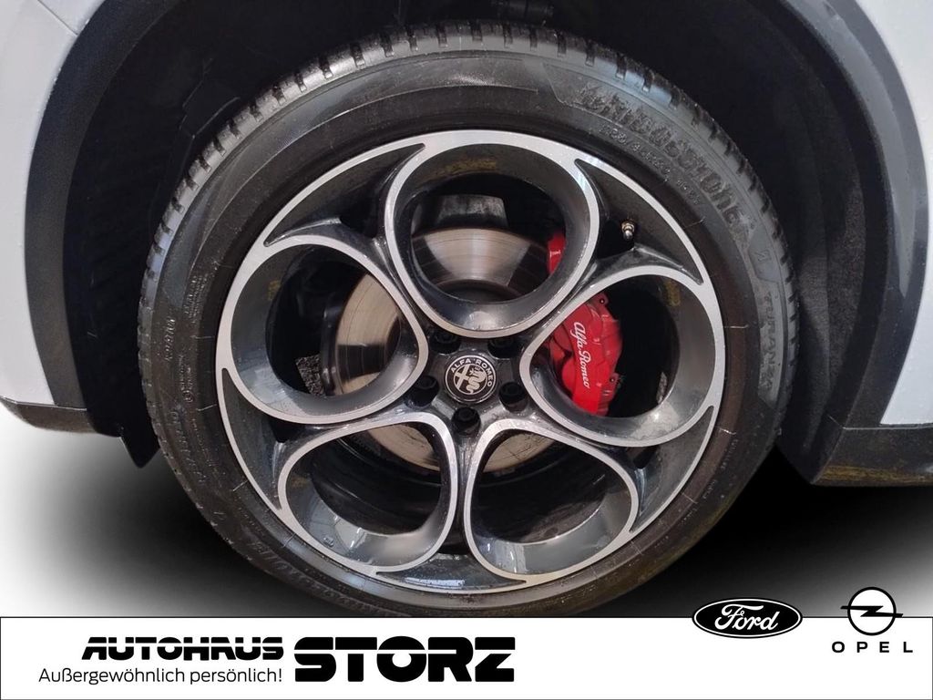 Alfa Romeo Stelvio 2024