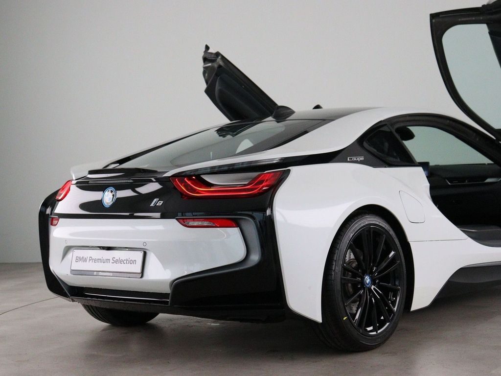BMW i8 2020