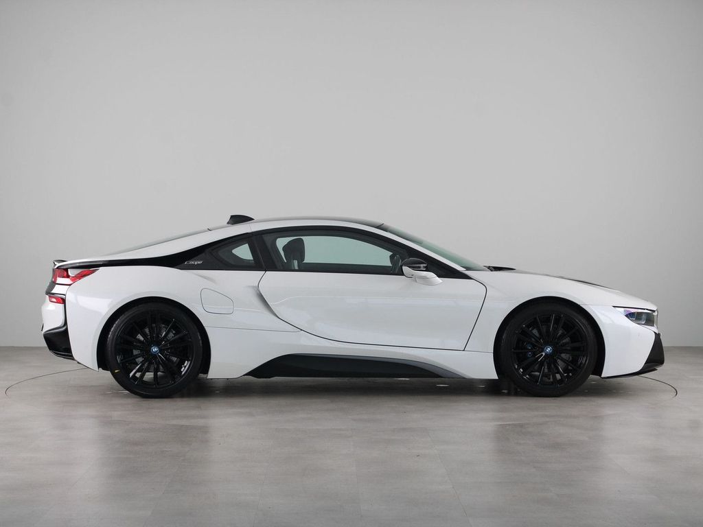 BMW i8 2020