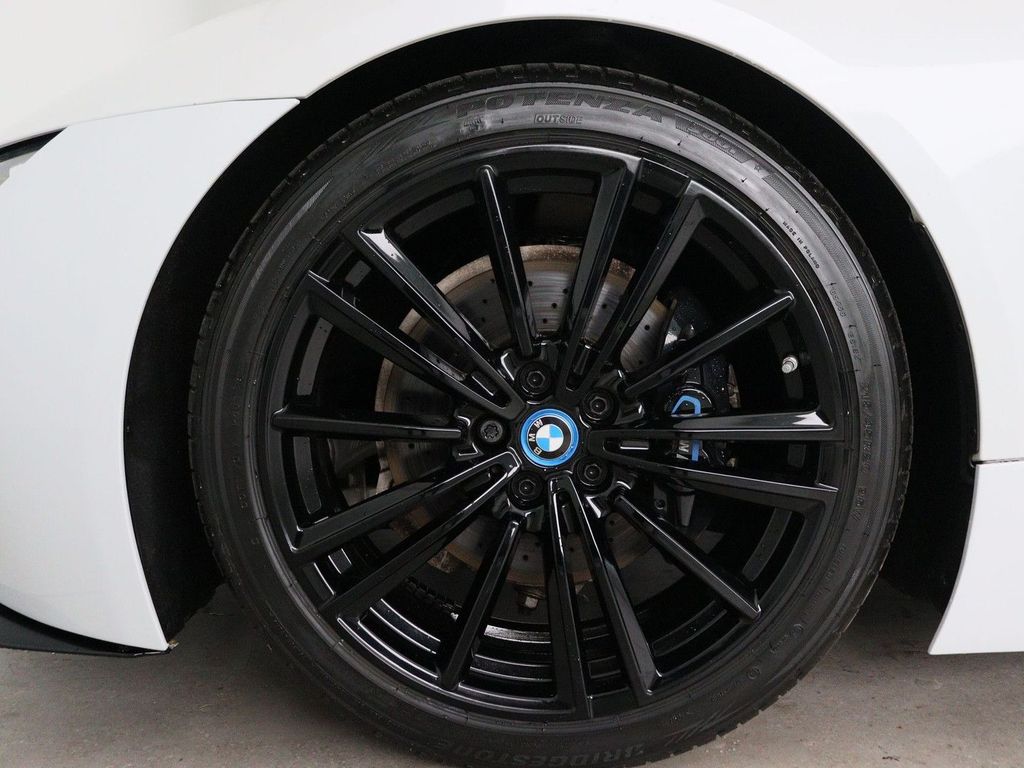 BMW i8 2020