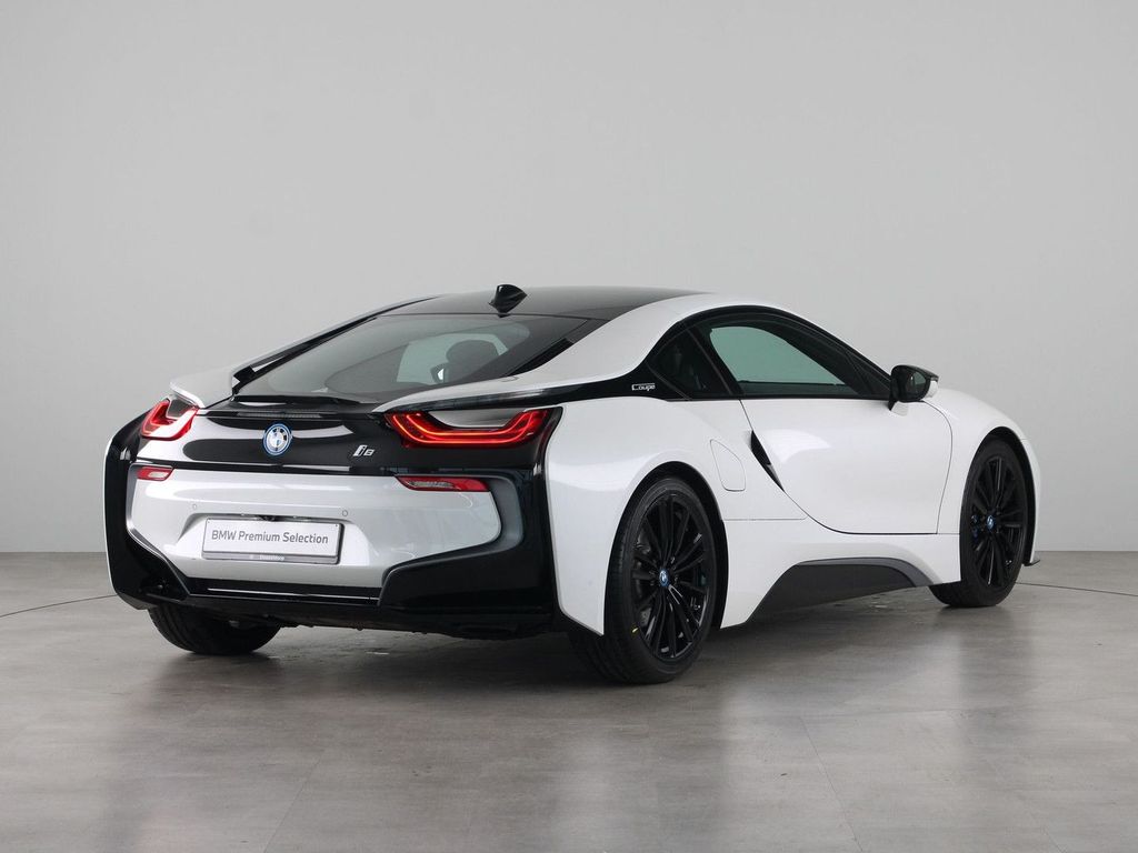 BMW i8 2020