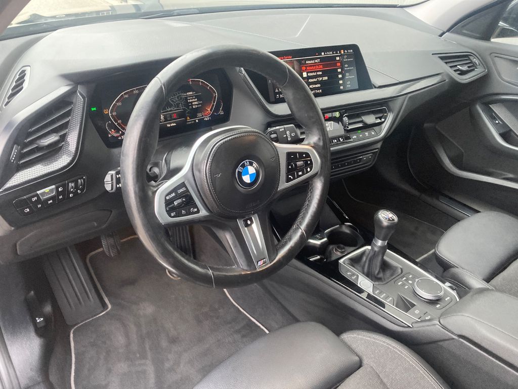 BMW 118 2021