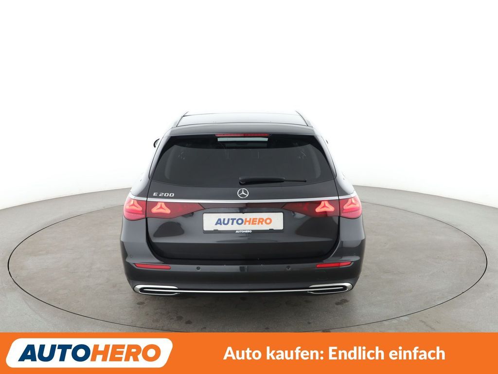 Mercedes-Benz E 200 2025