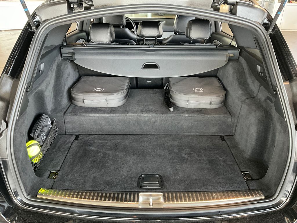 Mercedes-Benz E 300 2023