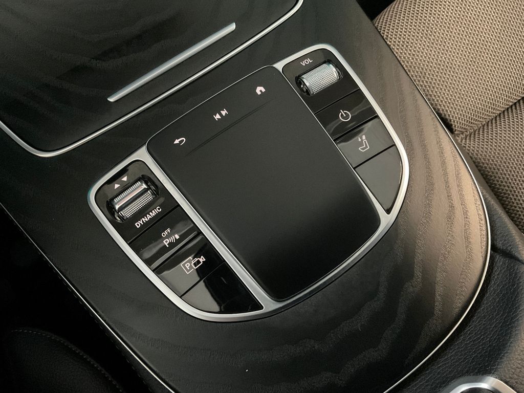 Mercedes-Benz E 300 2023