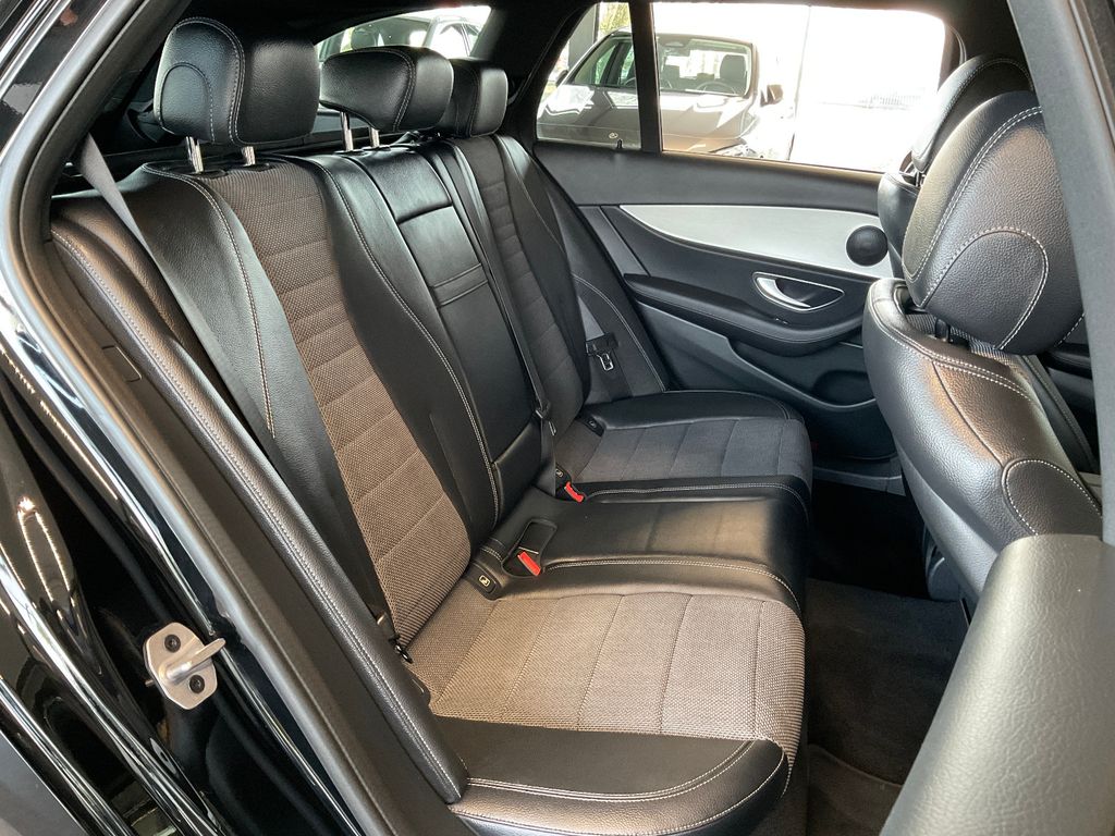 Mercedes-Benz E 300 2023