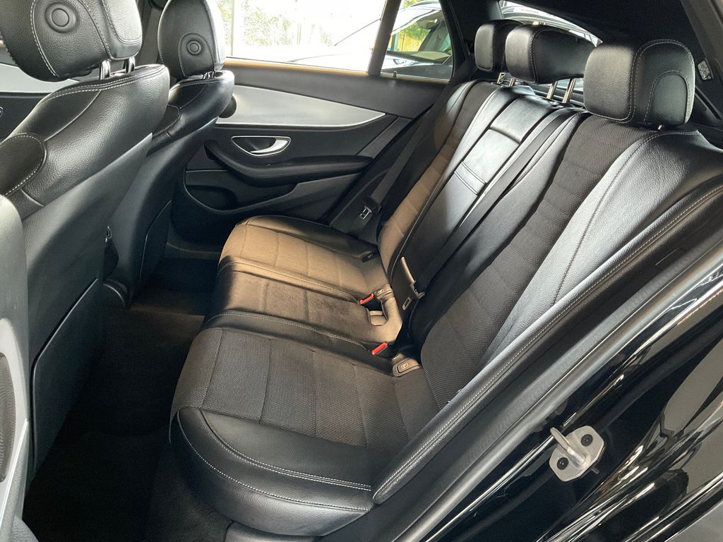 Mercedes-Benz E 300 2023