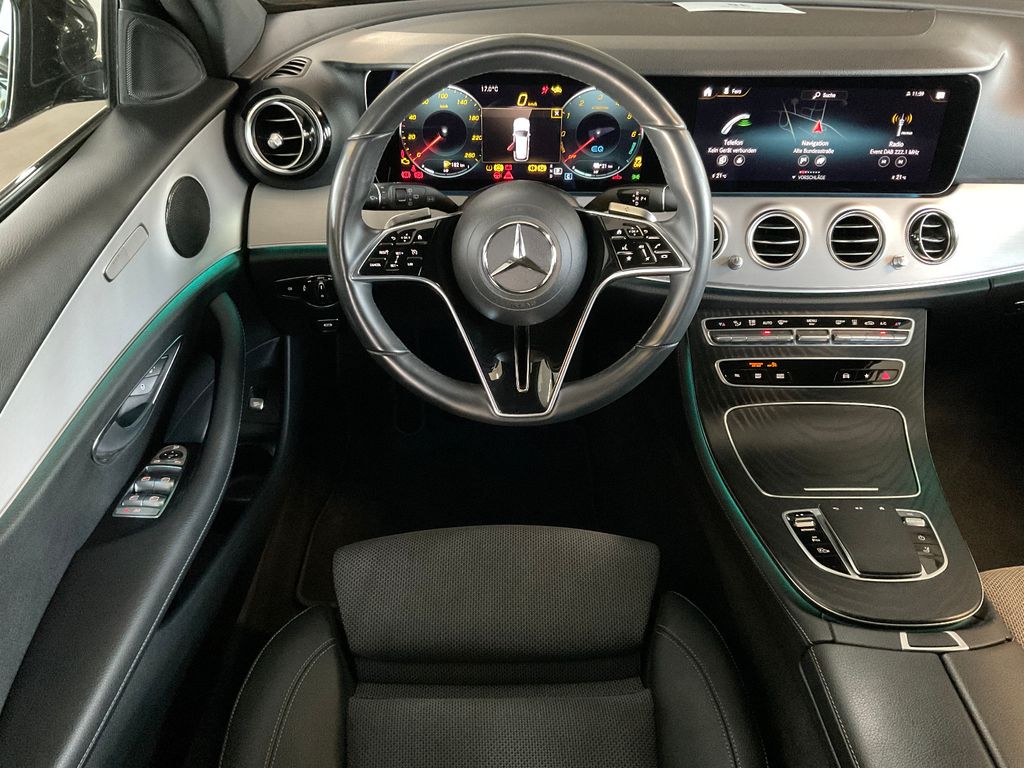 Mercedes-Benz E 300 2023