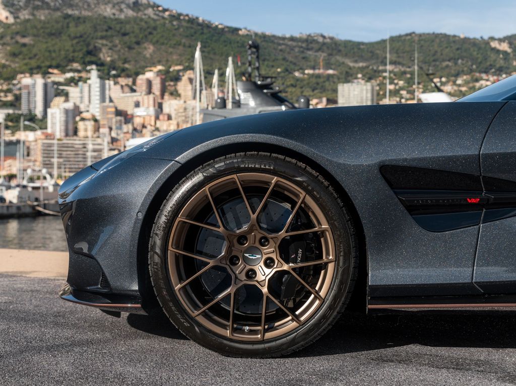 Aston Martin Vanquish