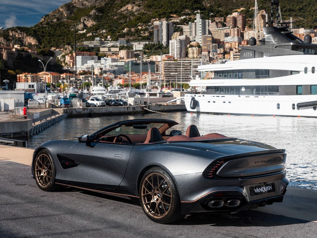 Aston Martin Vanquish