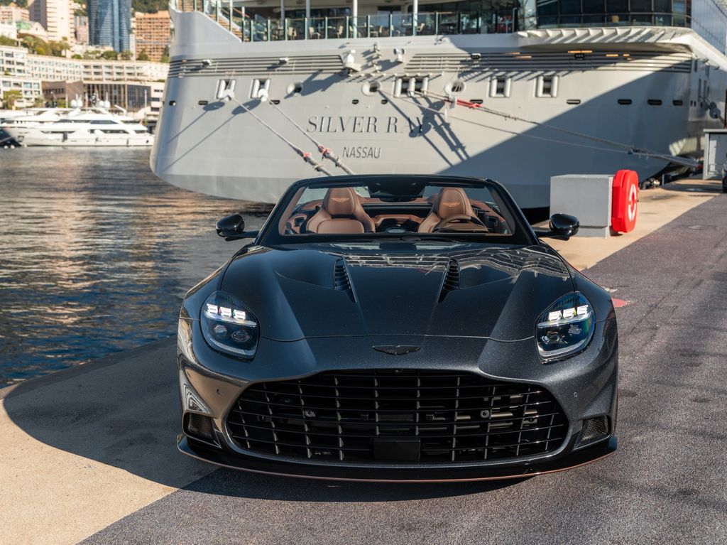 Aston Martin Vanquish