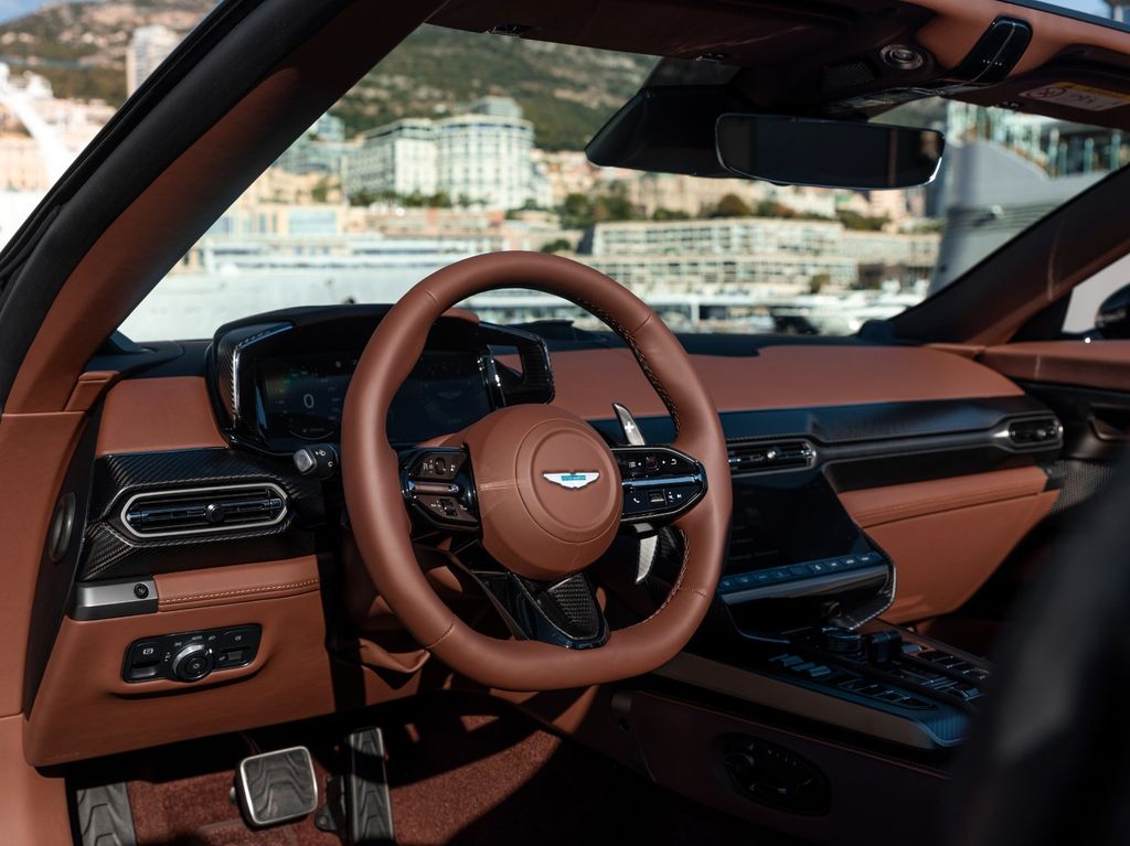 Aston Martin Vanquish