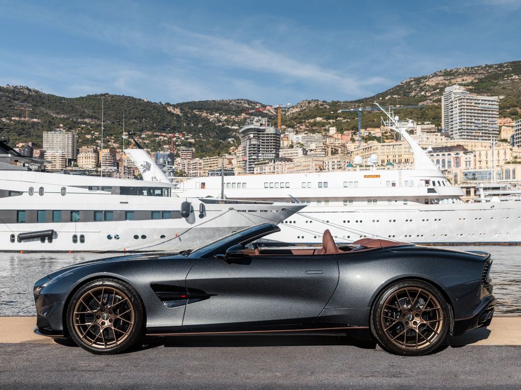 Aston Martin Vanquish