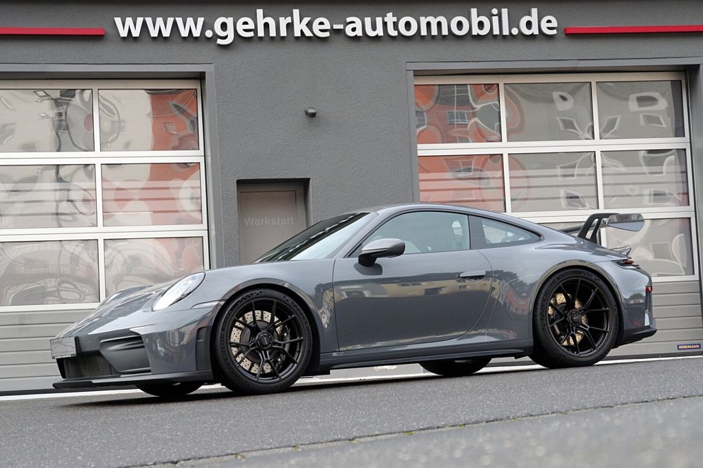 Porsche 992 2025