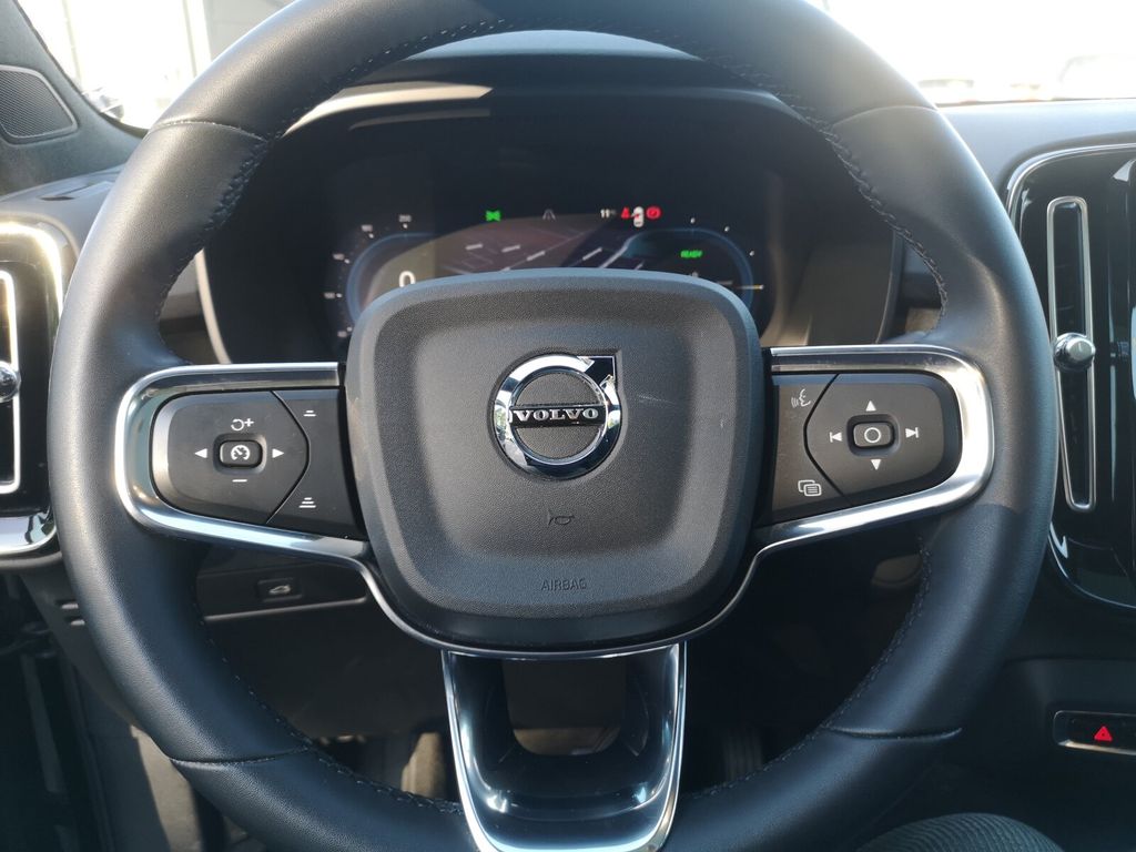 Volvo C40 2022