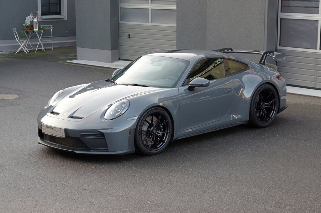 Porsche 992 2025