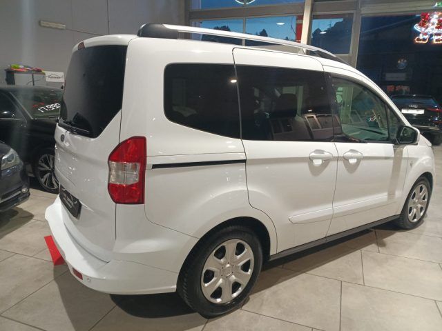 Ford Tourneo Courier 2020