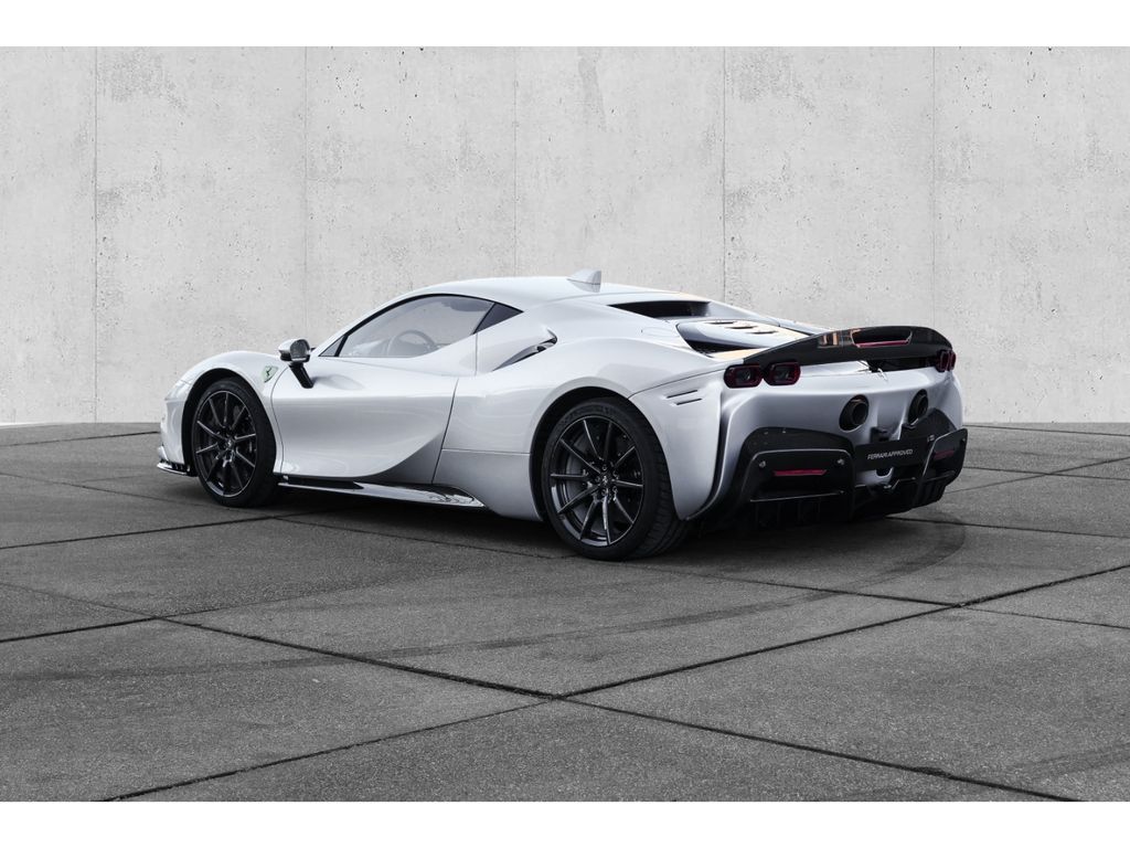 Ferrari SF90 2020