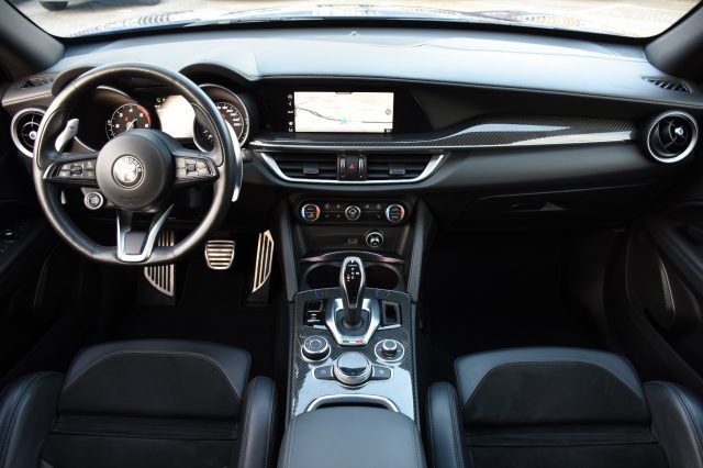 Alfa Romeo Stelvio 2021