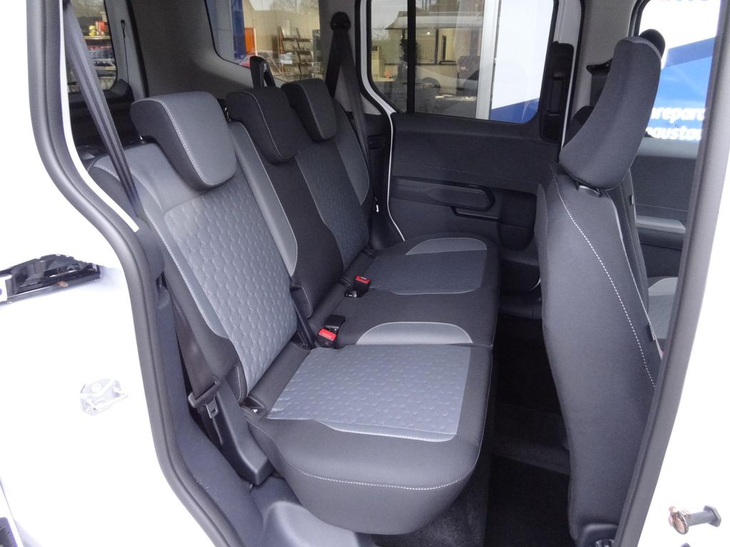 Ford Tourneo Courier 2025