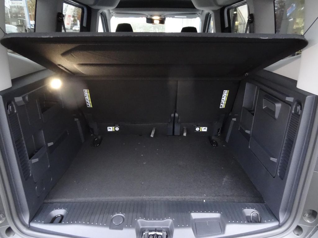 Ford Tourneo Courier 2025